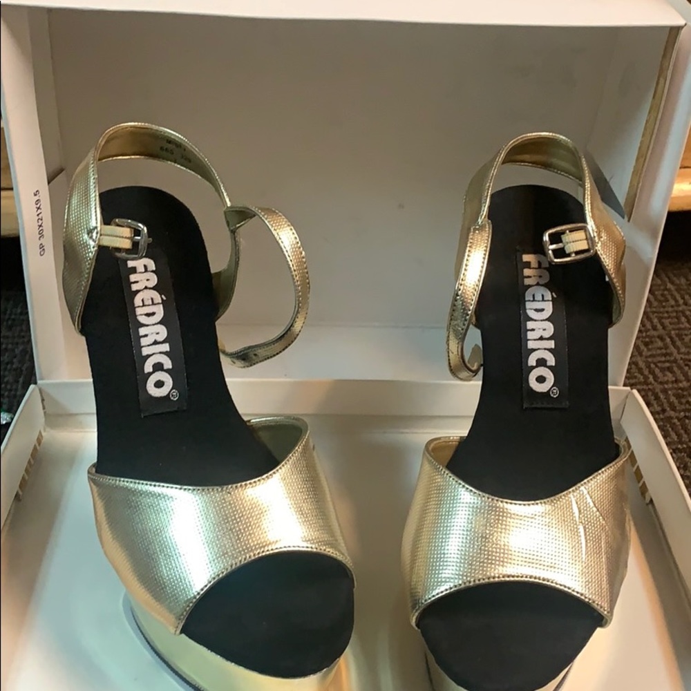 - Vintage Gold high heels